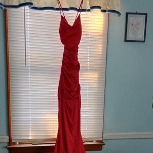 Chic Backless Red Dress